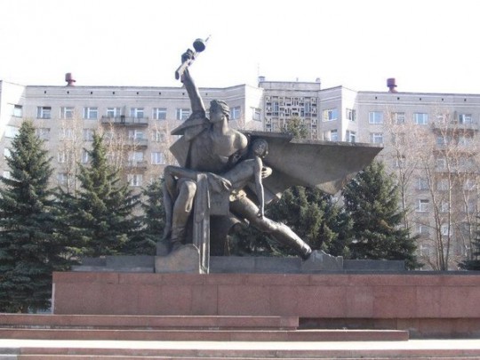 Восстанавливаем памятники